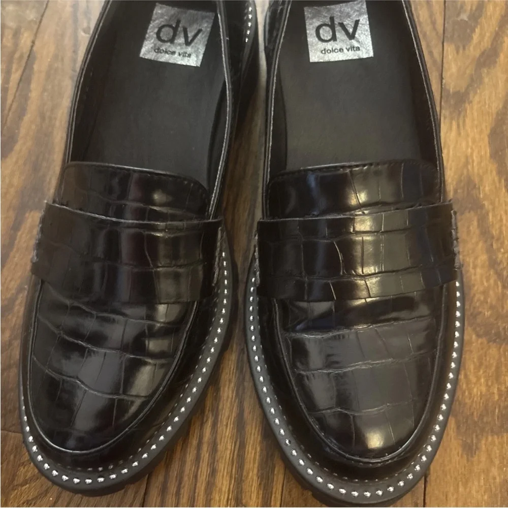 Dolce Vita Black Croc-Embossed slip on Loafers 6